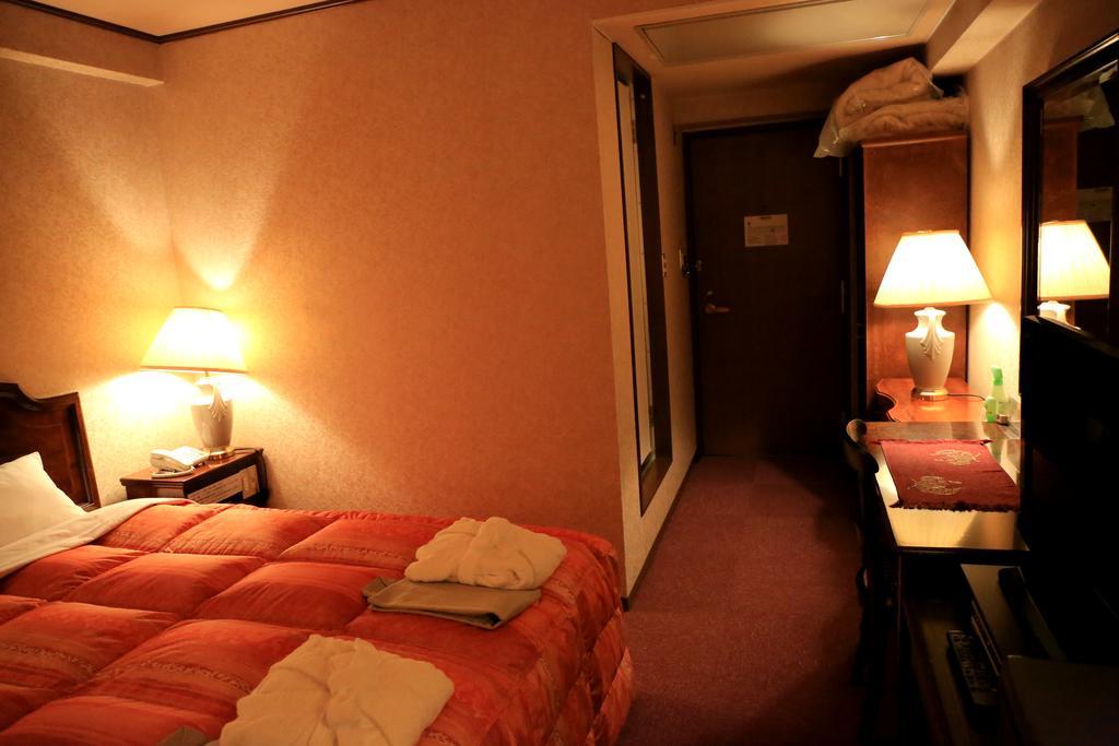 Hotel Palace Inn Toyota Toyota  Esterno foto