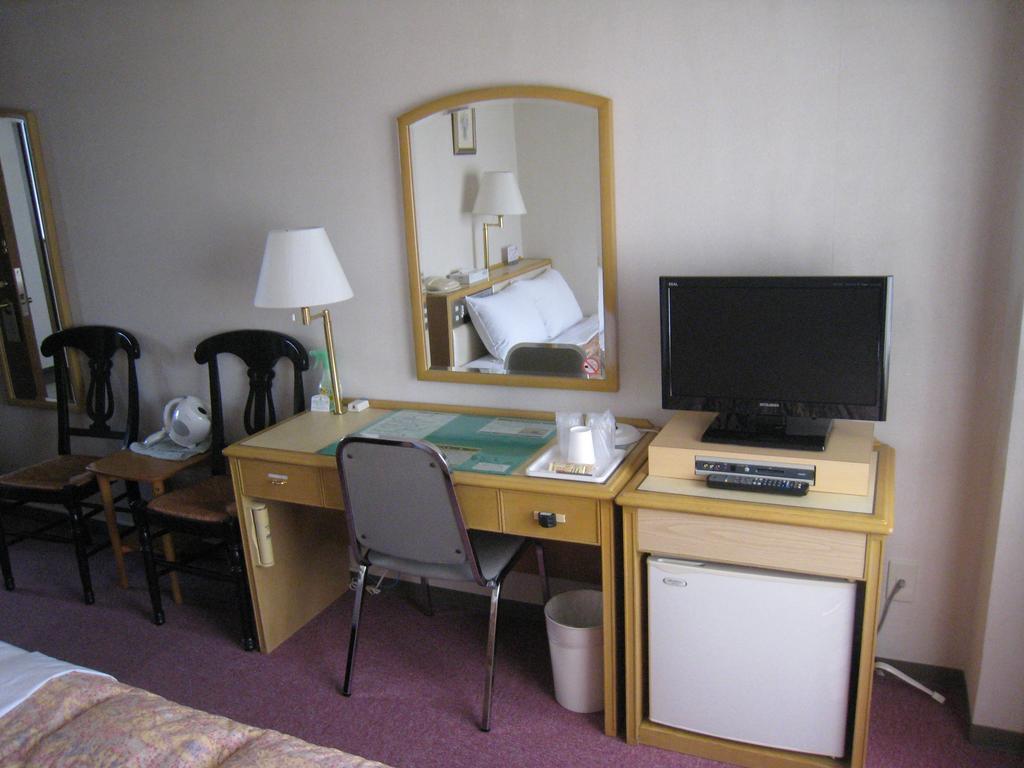 Hotel Palace Inn Toyota Toyota  Esterno foto
