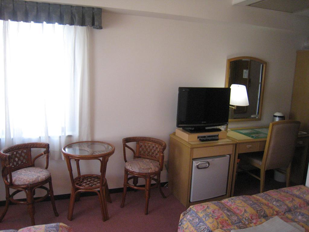 Hotel Palace Inn Toyota Toyota  Esterno foto
